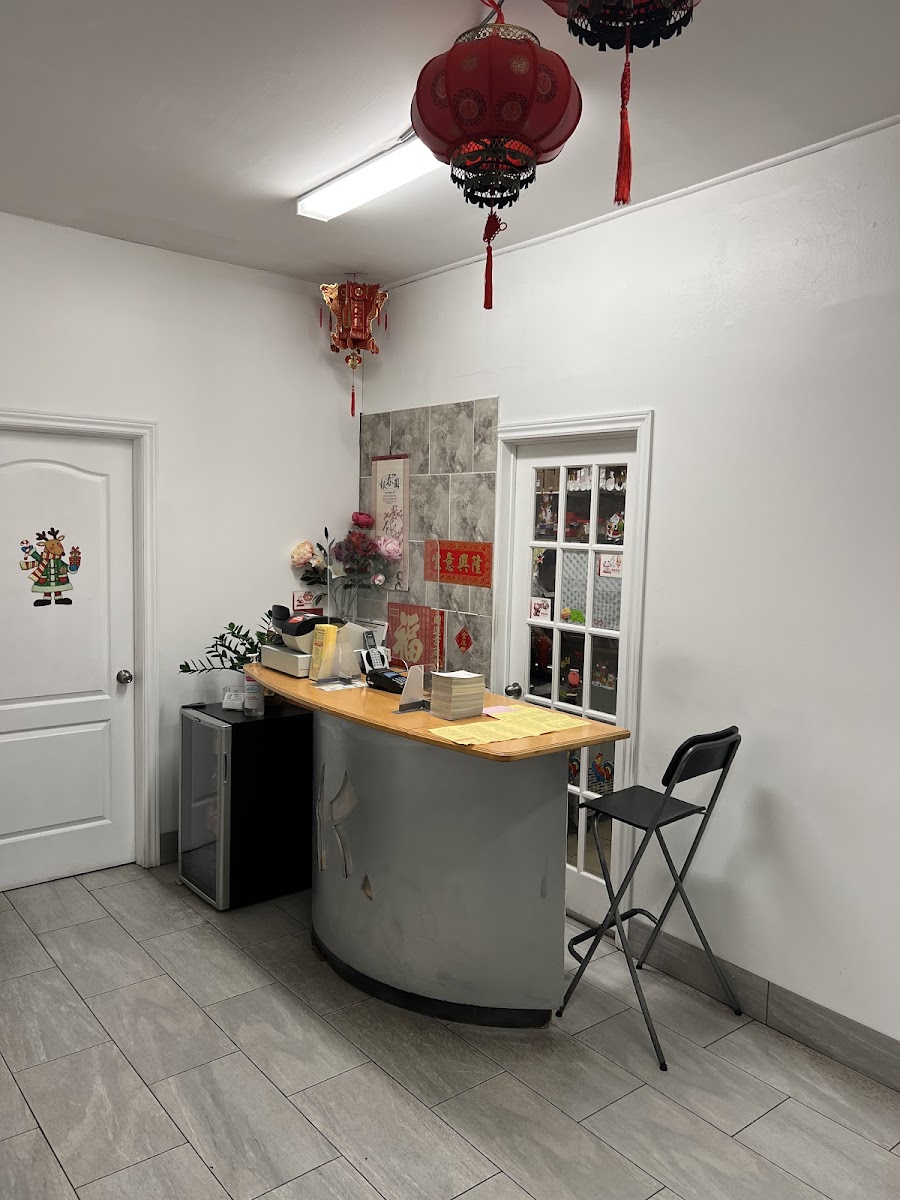 Ming's Garden - ON N1A 1H6 - Photo 1
