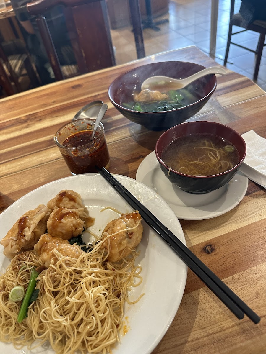 Tsim Chai Noodle Restaurant Ltd - Photo 2