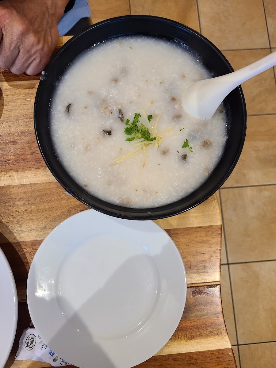 Tsim Chai Noodle Restaurant Ltd - Photo 6