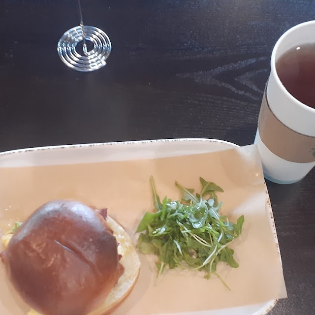 Breakfast Sandwich