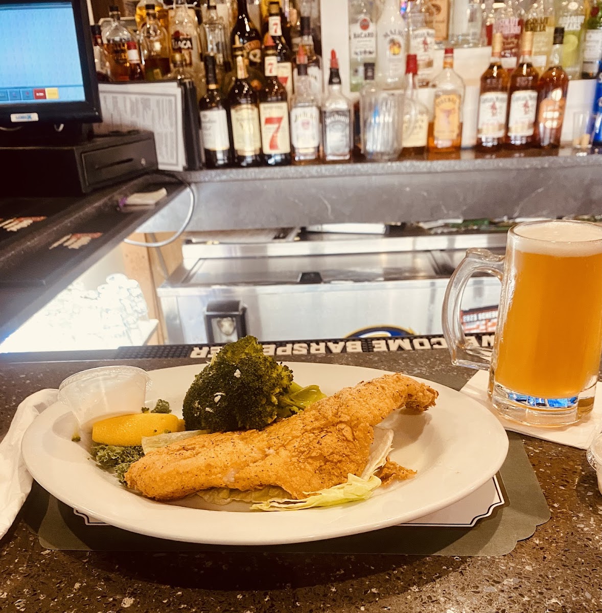 Fisherman's Catch Restaurant & Lounge - Photo 3