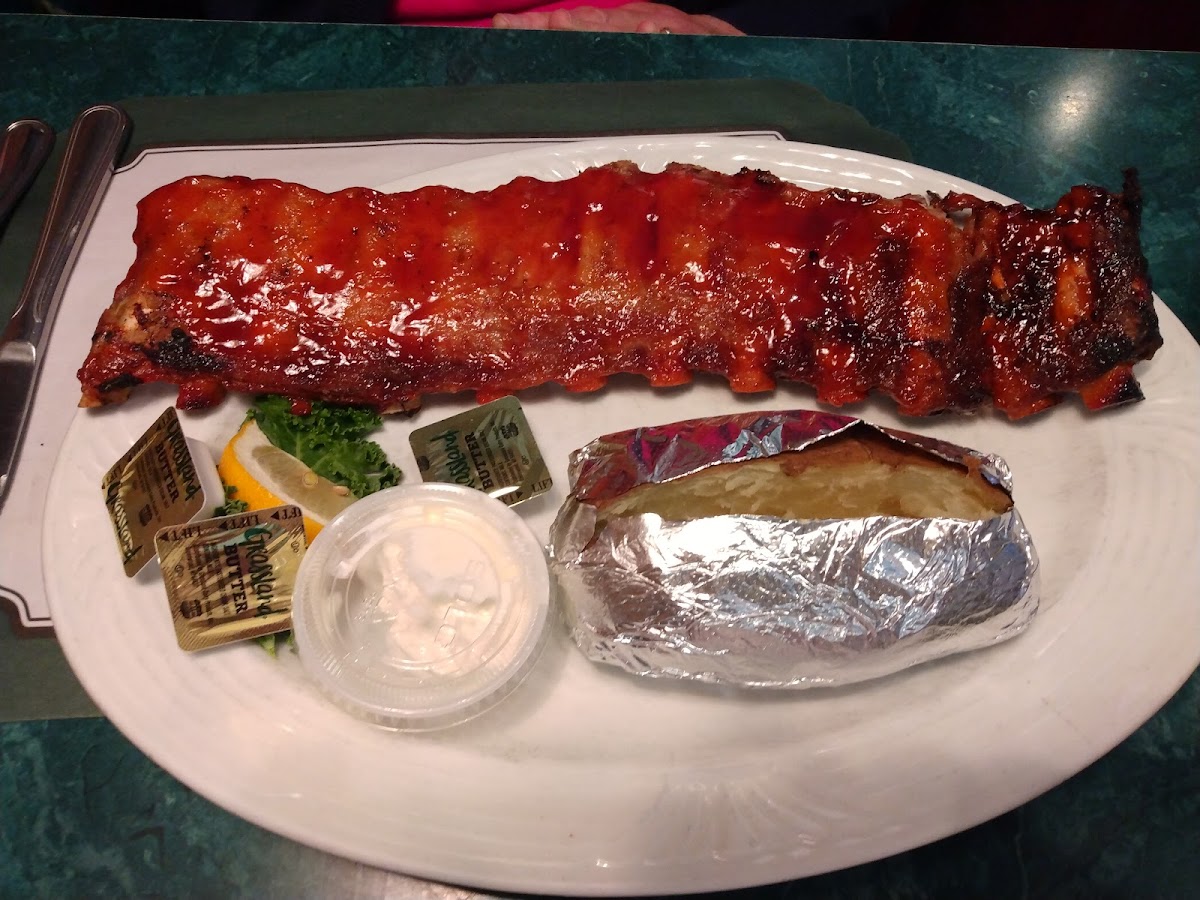 Fisherman's Catch Restaurant & Lounge - Photo 6