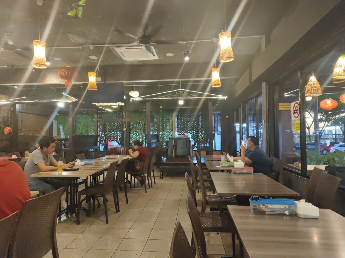 Banh Mi Cafe - Selangor - Photo 2