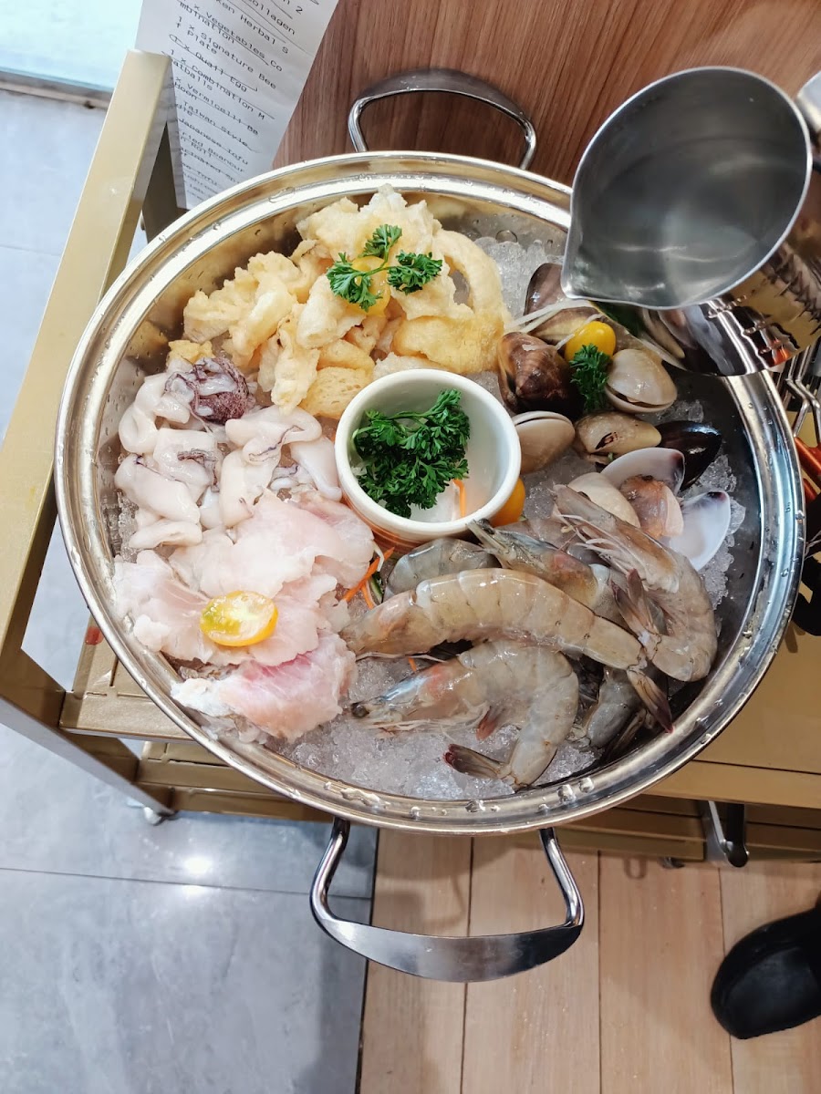 Hai Kou Huo Guo (Hotpot & Shaokao) - Photo 5