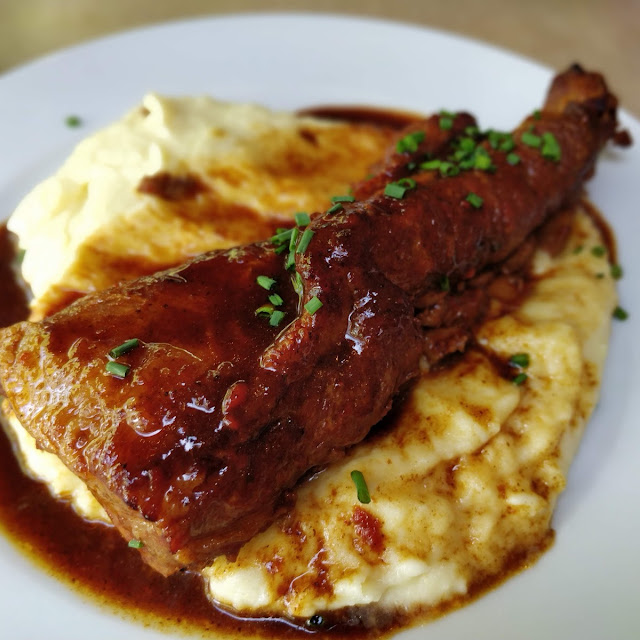 Travers de Porc Et Purée