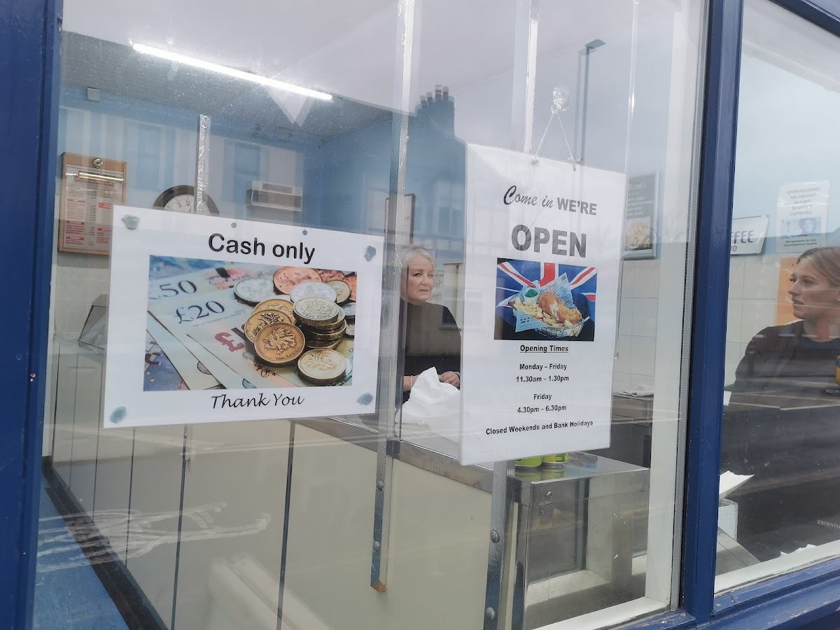 John's Chippy - Photo 2