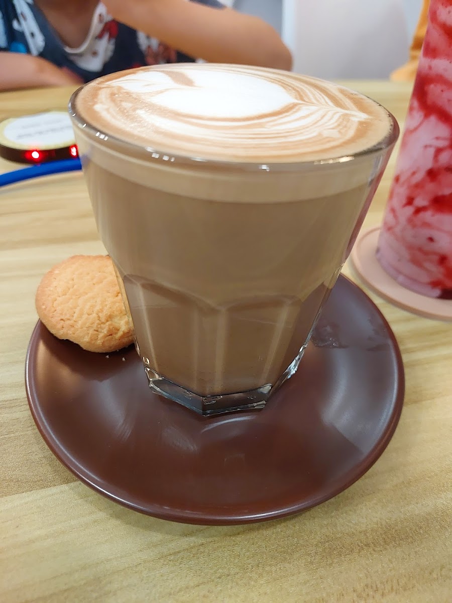 Calma Cafe (Coffee & Patisserie) - Photo 5