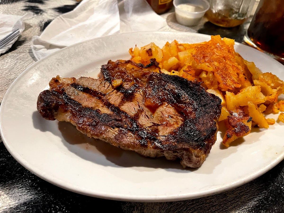 Horseshoe Restaurant - Photo 1