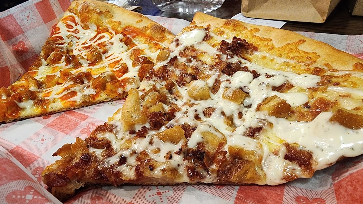 Pietro's Pizza - Photo 5