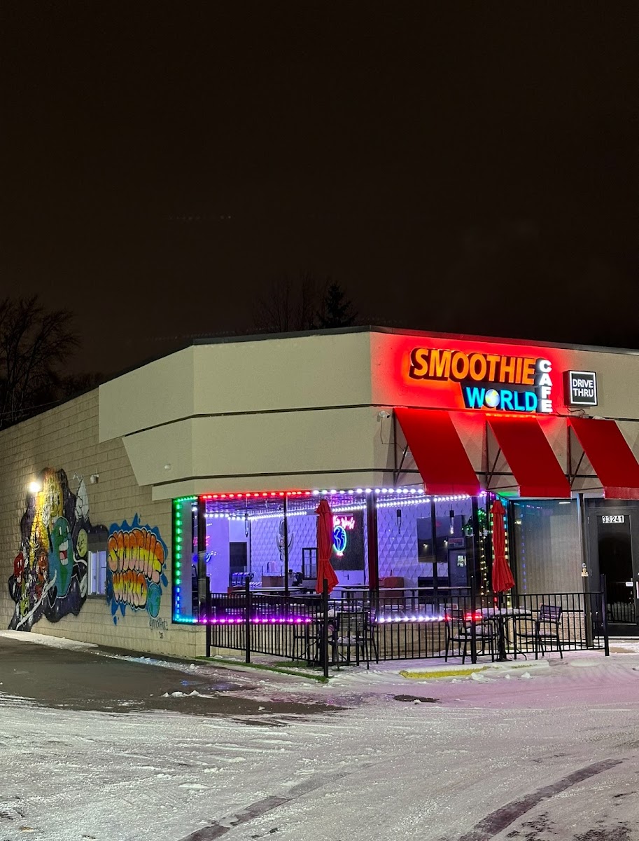 Smoothie World Cafe