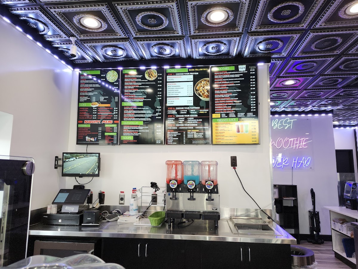 Smoothie World Cafe - Photo 3