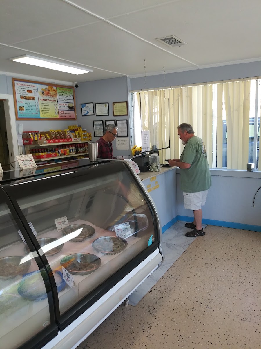 Gulf Seafood Market - Photo 9