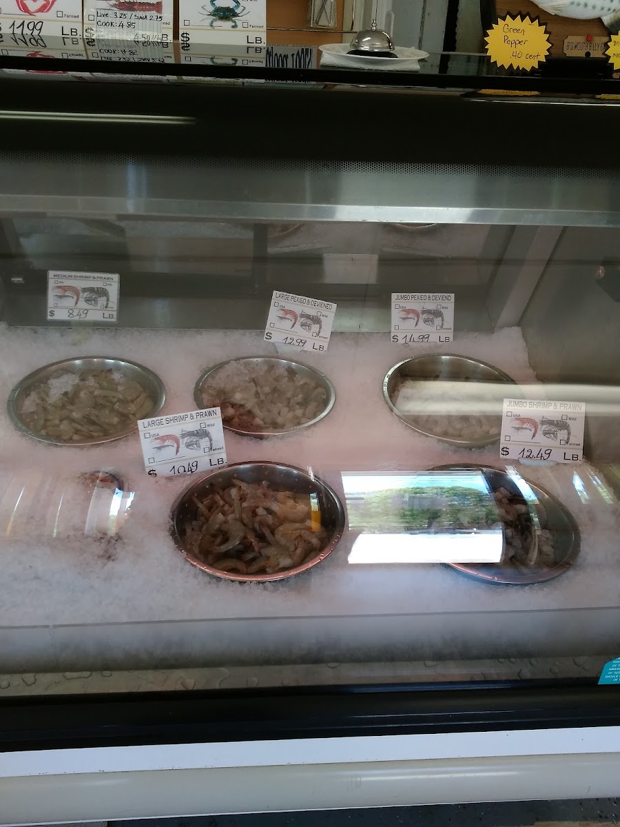 Gulf Seafood Market - Photo 1
