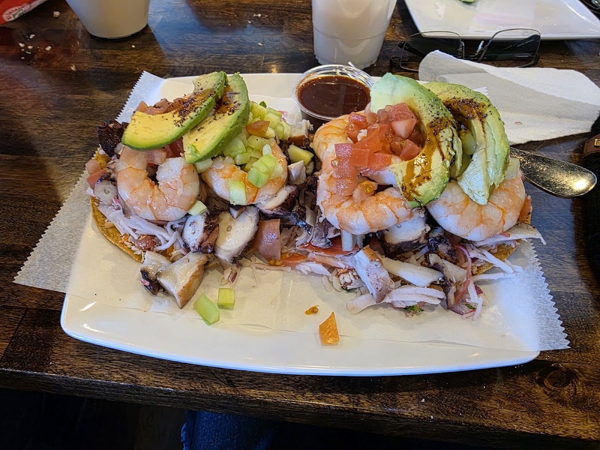 Mariscos El Vallartazo - Photo 3