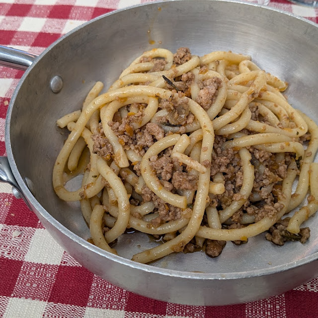 Pici Al Ragù Di Cinta
