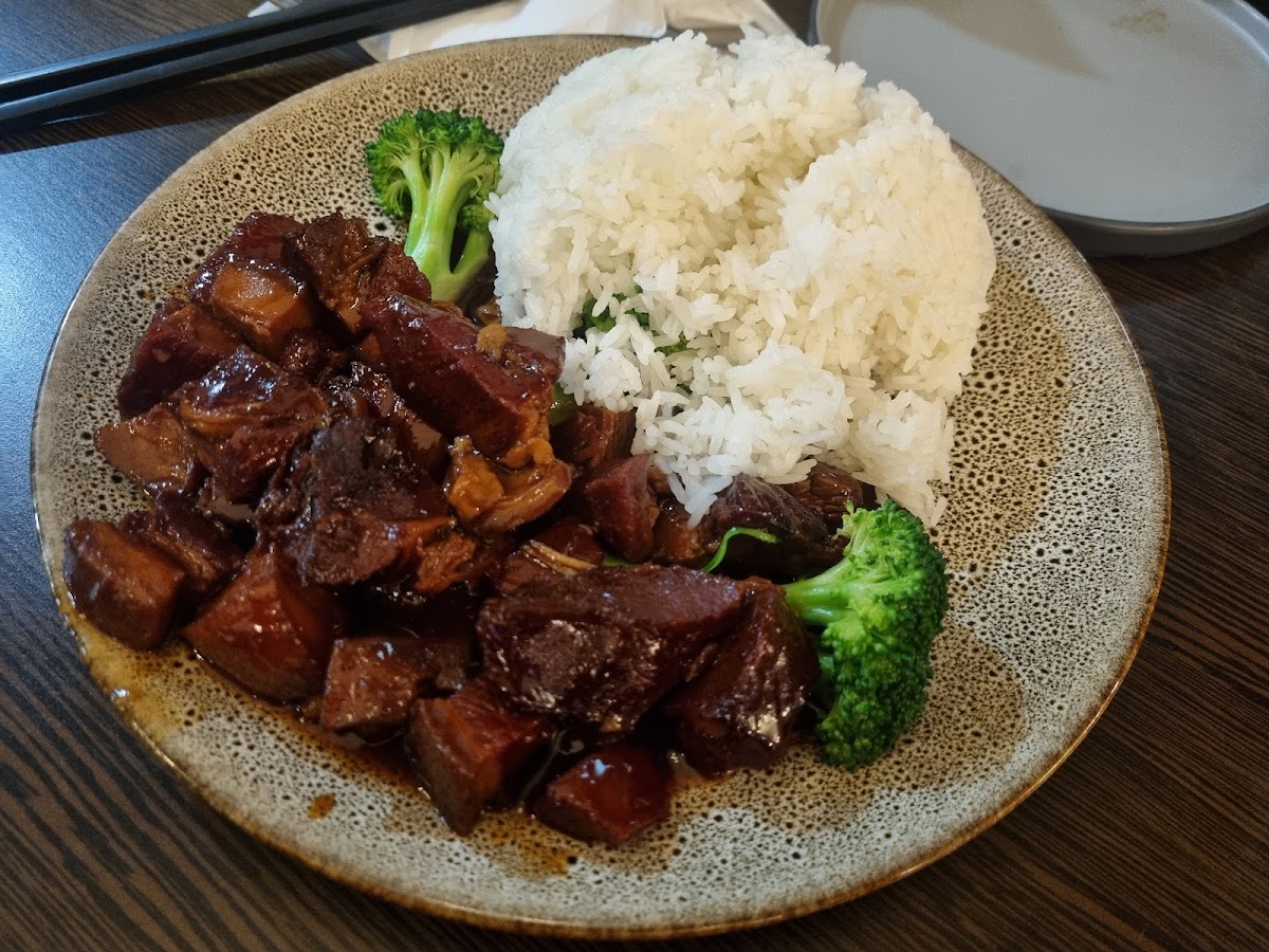 Mr Li Beef Noodles & Kitchen - Photo 2