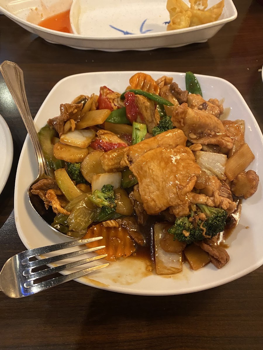Xu's Golden Dragon Chinese Restaurant - Photo 6
