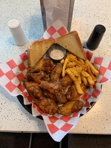 Cover 2 Wings & Grill - Photo 8