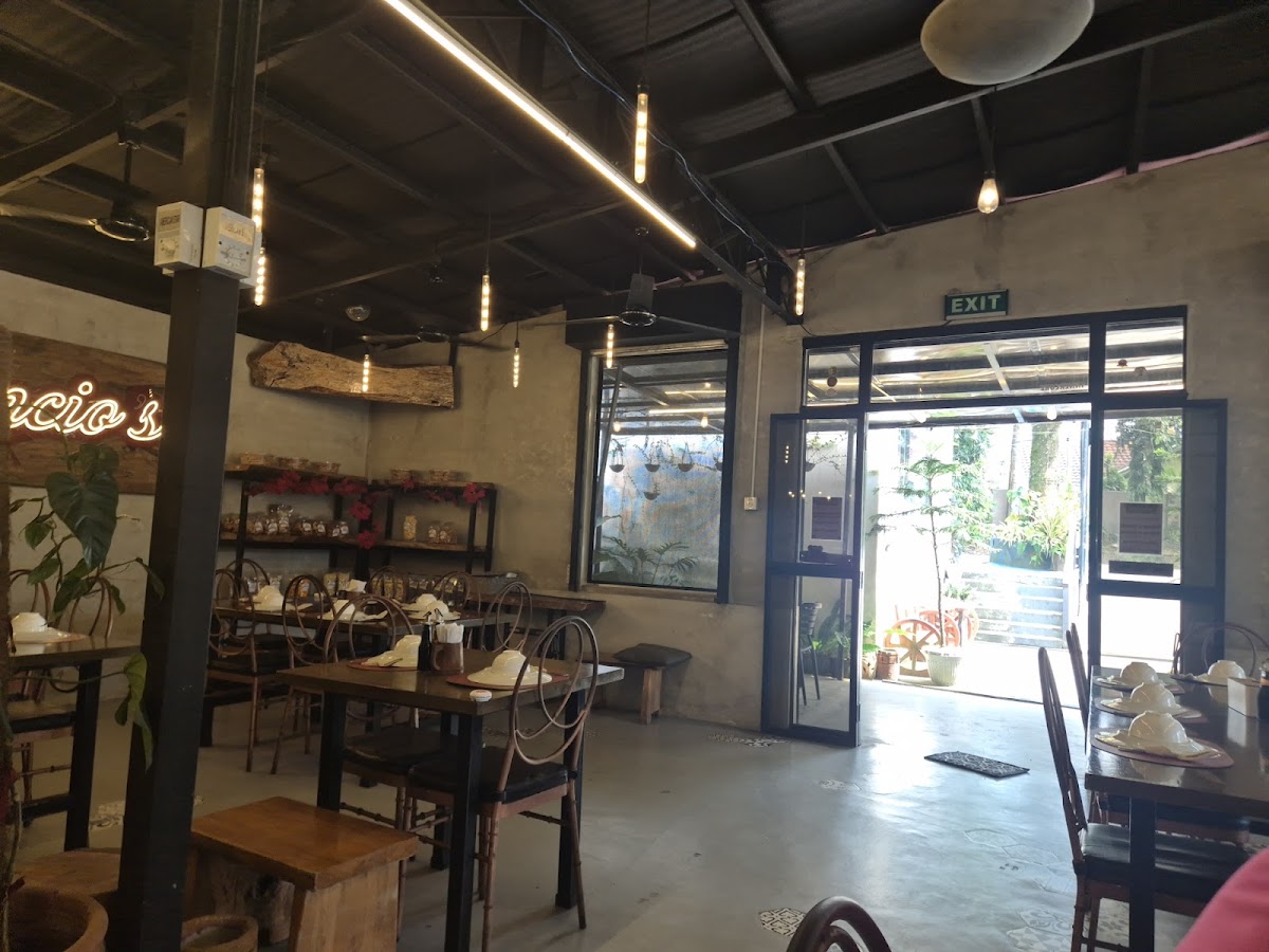 Melencio’s Tagaytay - Photo 2