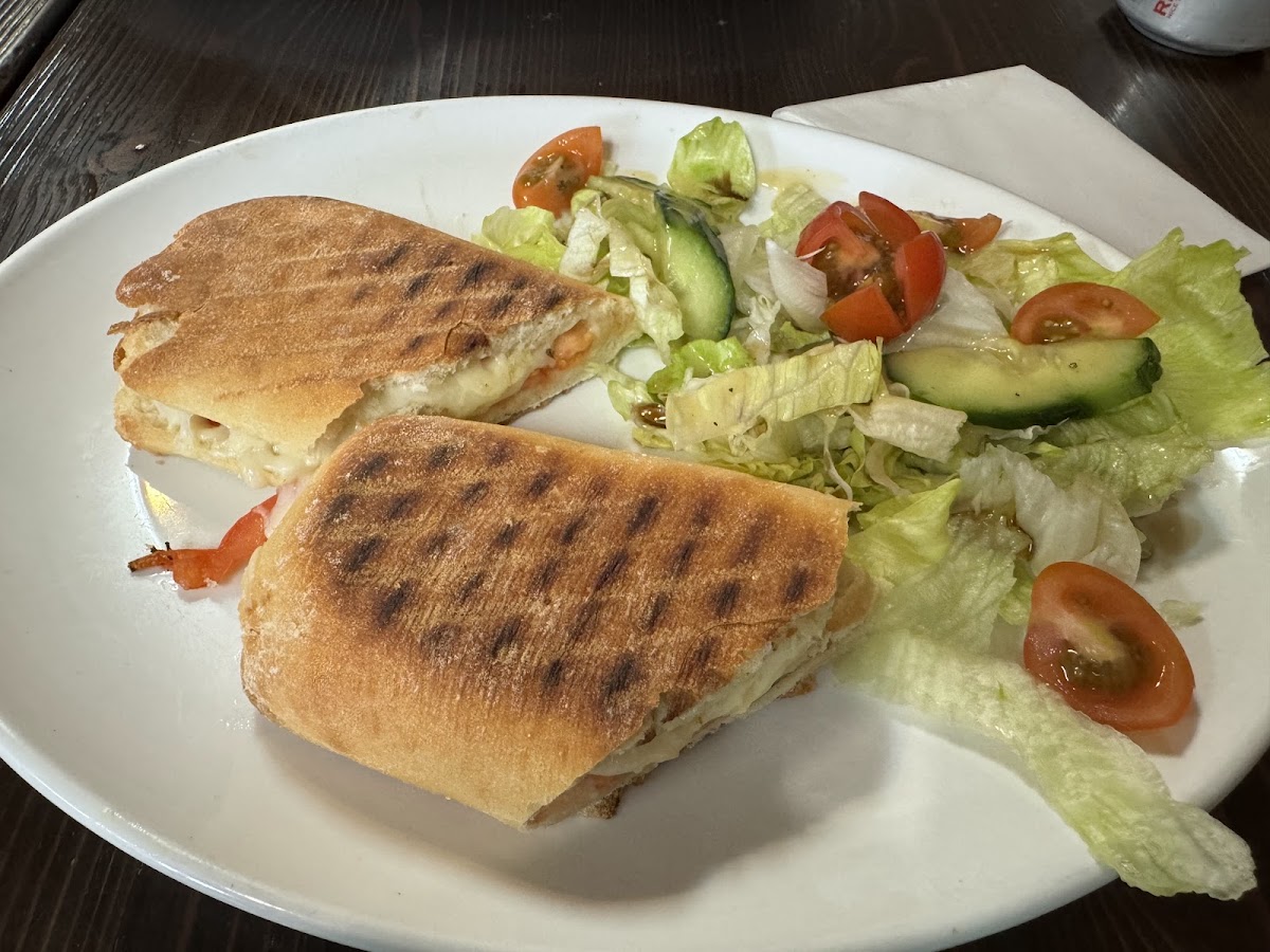 Poppy Cafe - Photo 7