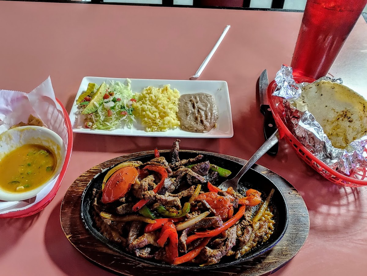 Lucas Tacos Restaurant - Photo 5