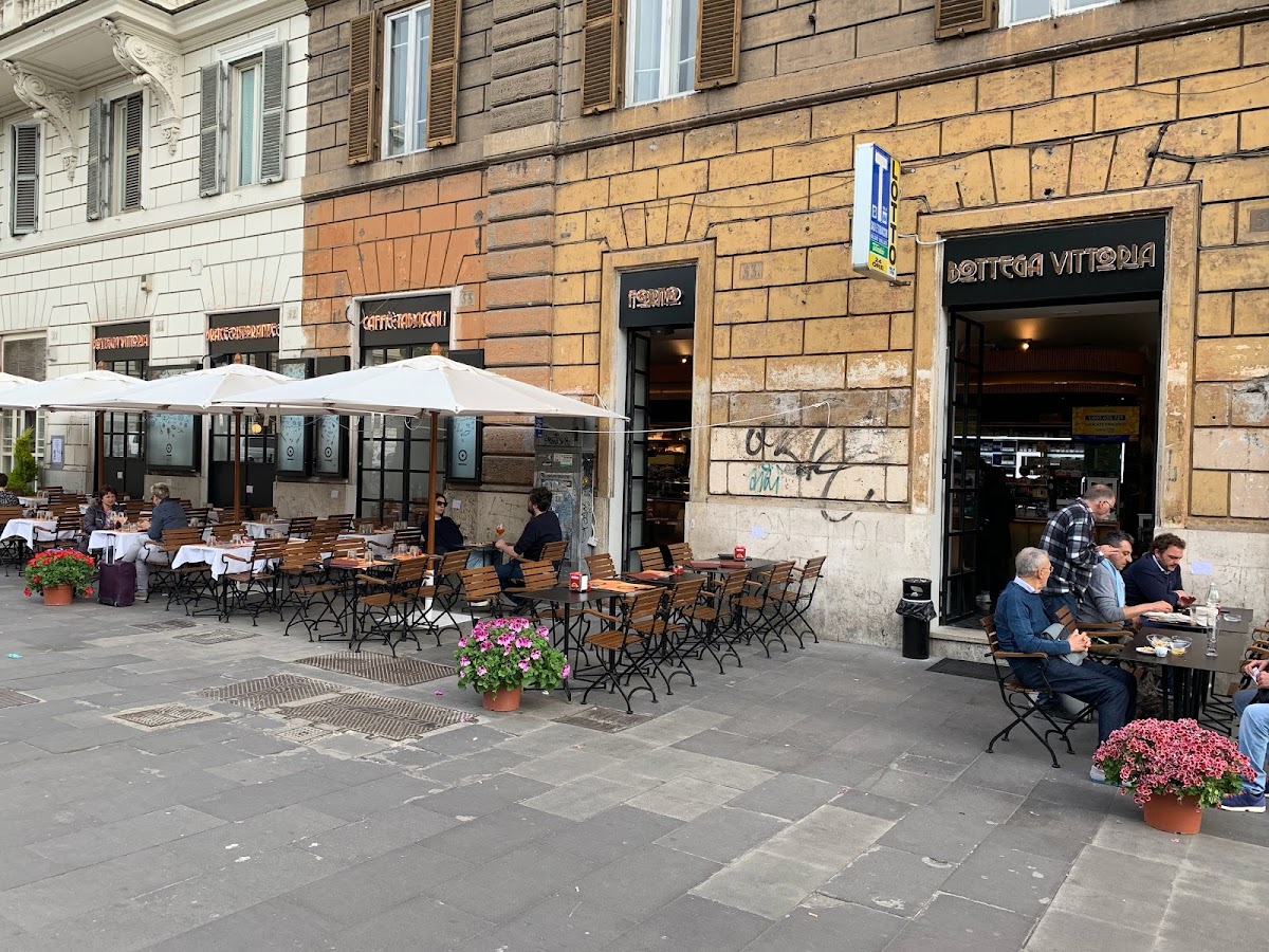 Bottega Vittoria