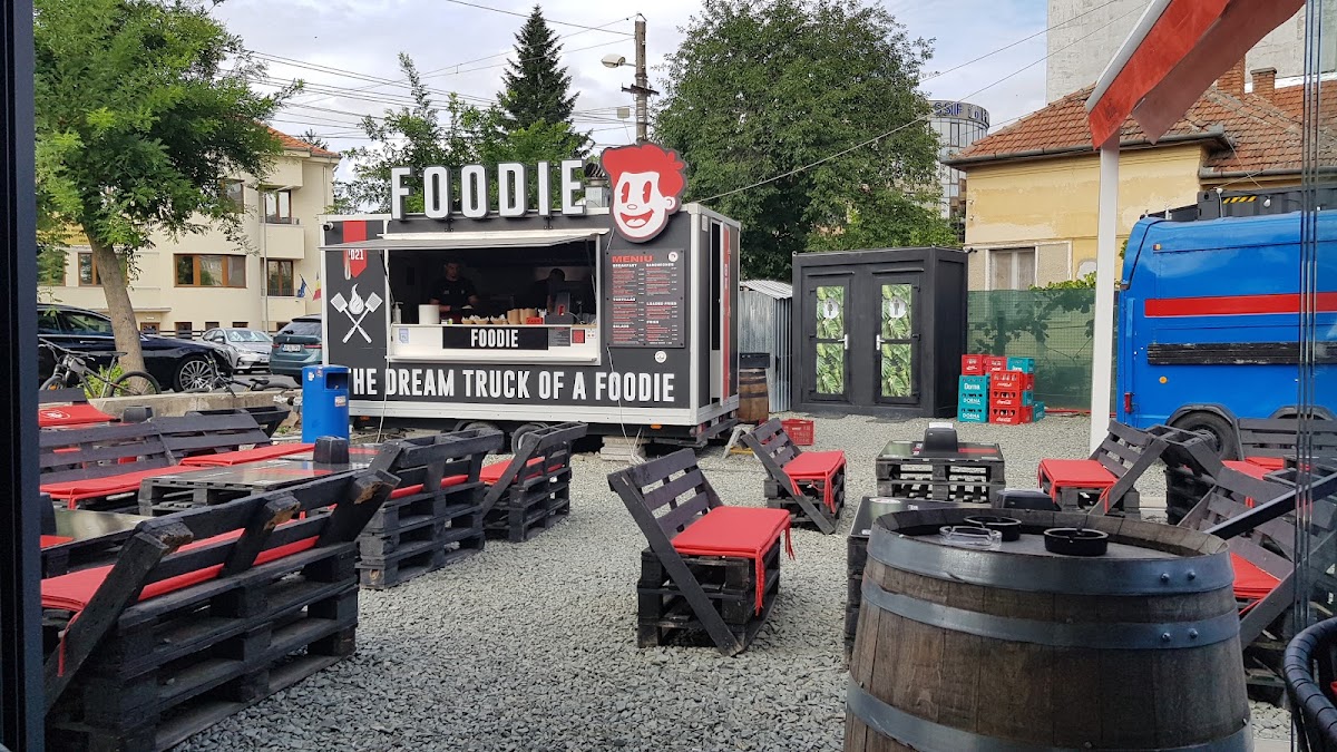 Foodie The Van