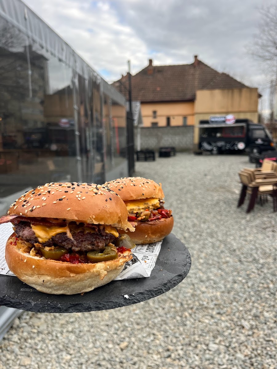 Foodie The Van - Photo 1