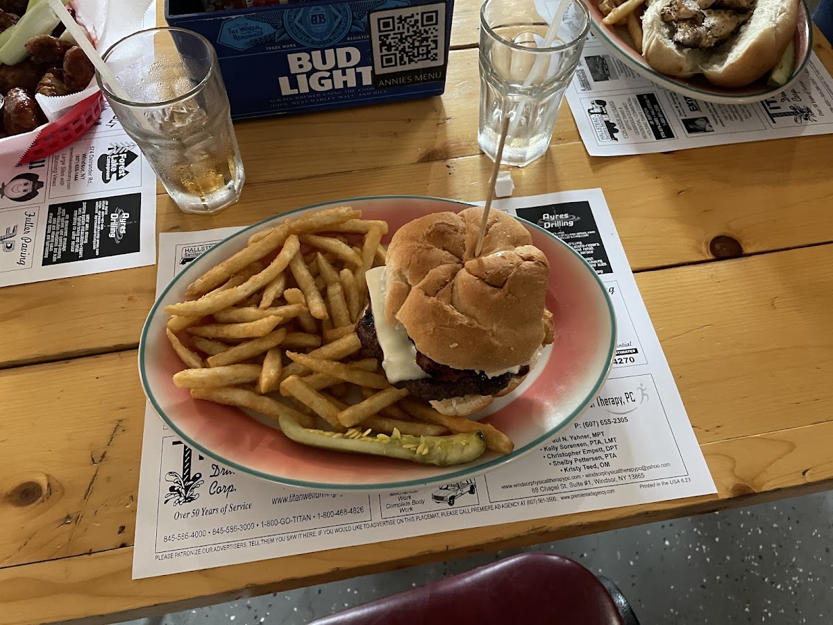 Annie's Bar & Grill - Photo 1
