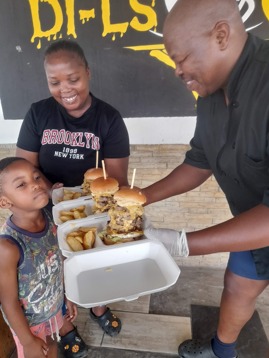 MADIKGALE TRADITIONAL FOOD - Photo 3