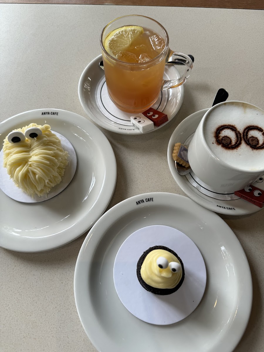 Anya Cafe - Photo 3