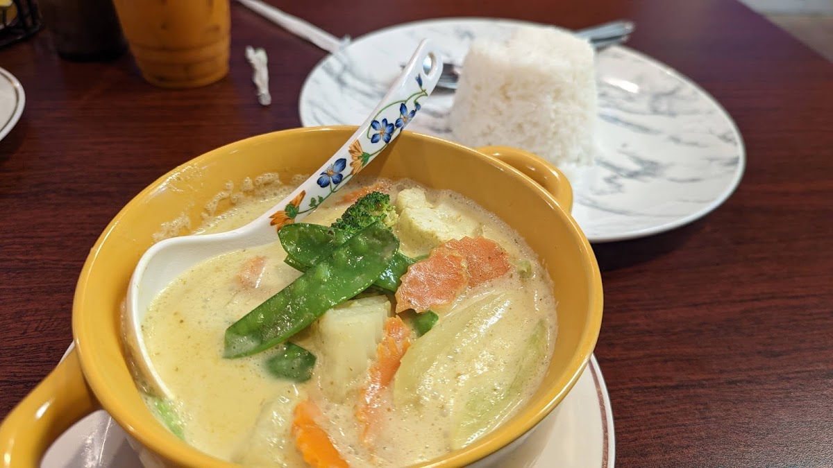 Lily's Thai Kitchen - Photo 5
