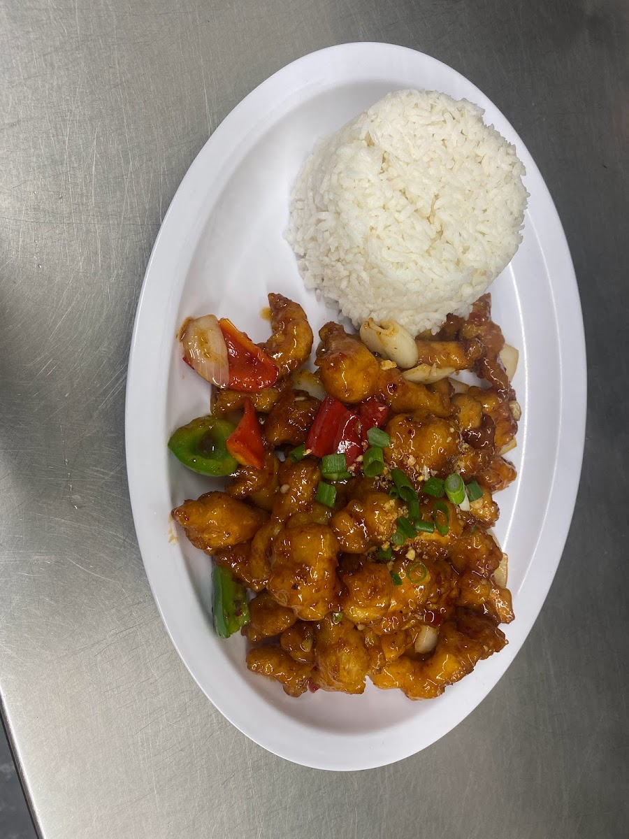 Lily's Thai Kitchen - Photo 6