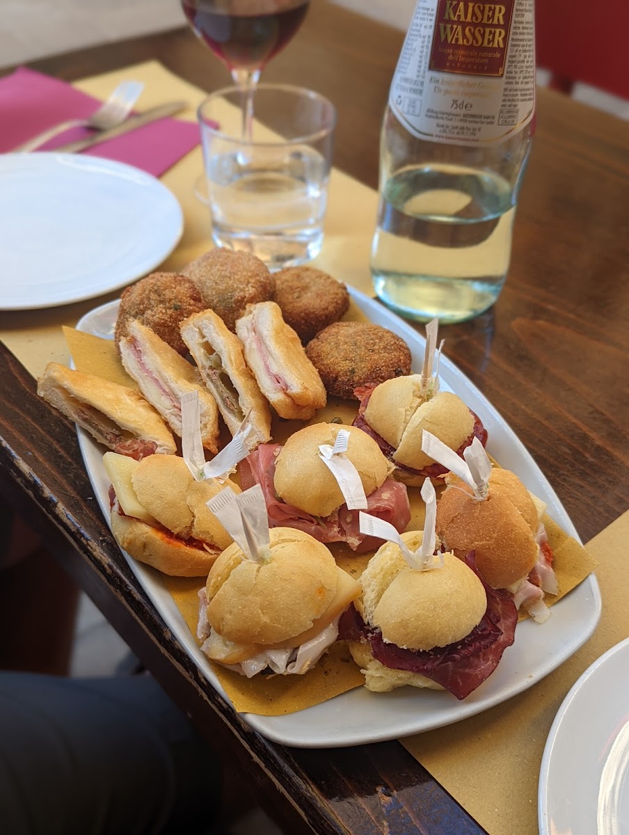 Al Ponte Storto Osteria con Cucina - Photo 4