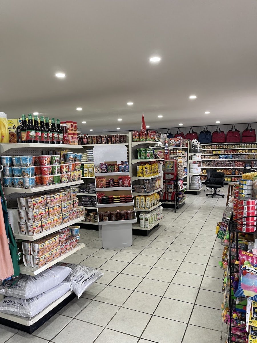 El Pueblo Market 1 - Photo 3
