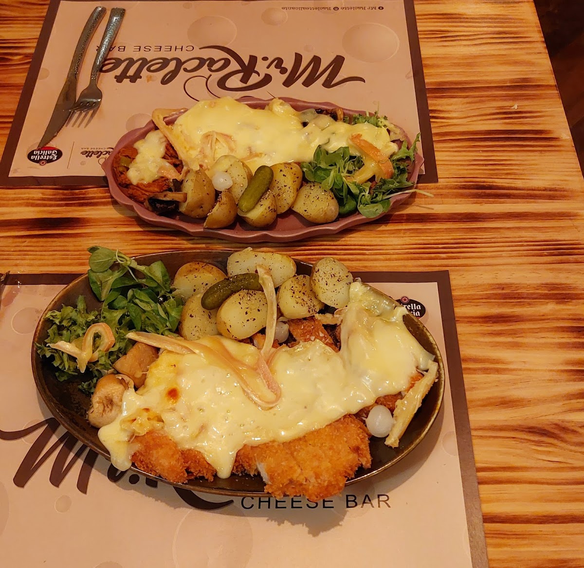Mr. Raclette Cheese Bar - Photo 3