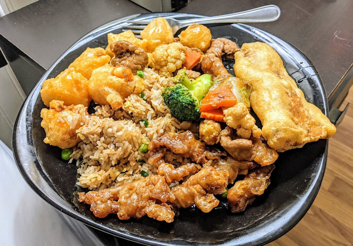 Bright Pearl Restaurant - Photo 2