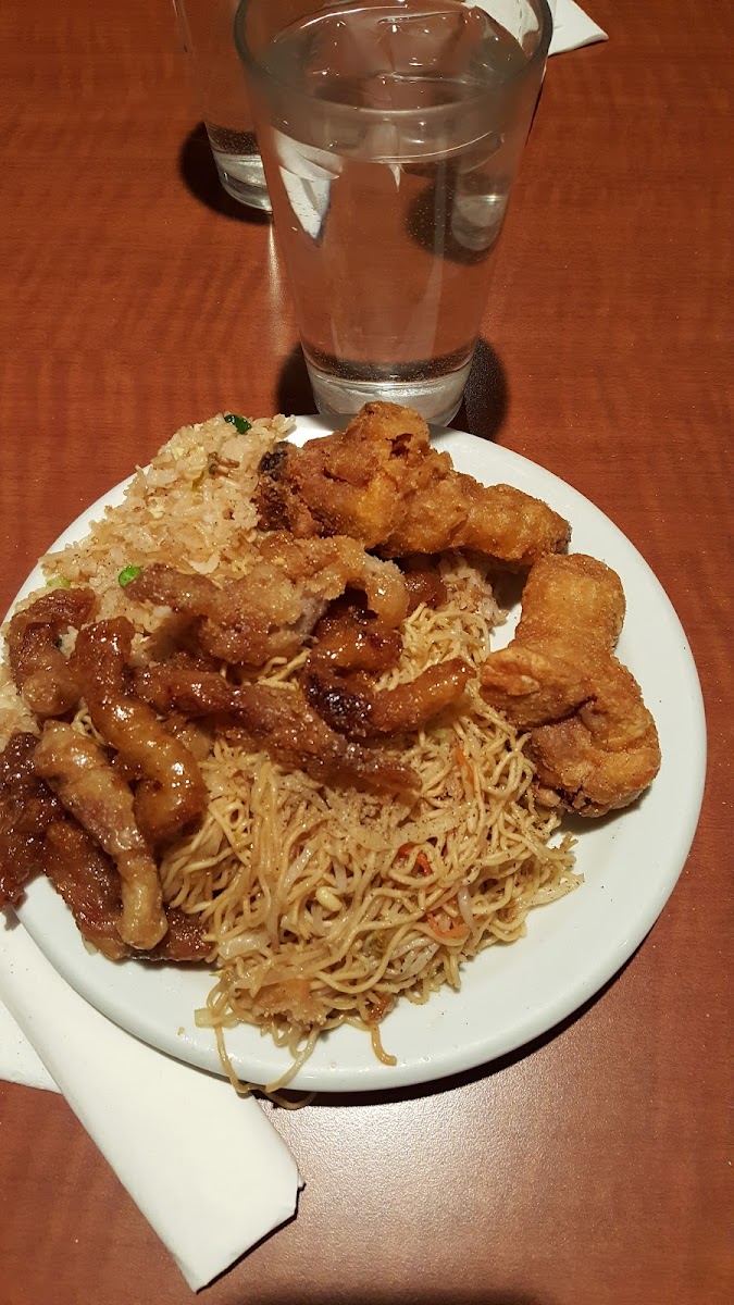 Bright Pearl Restaurant - Photo 5