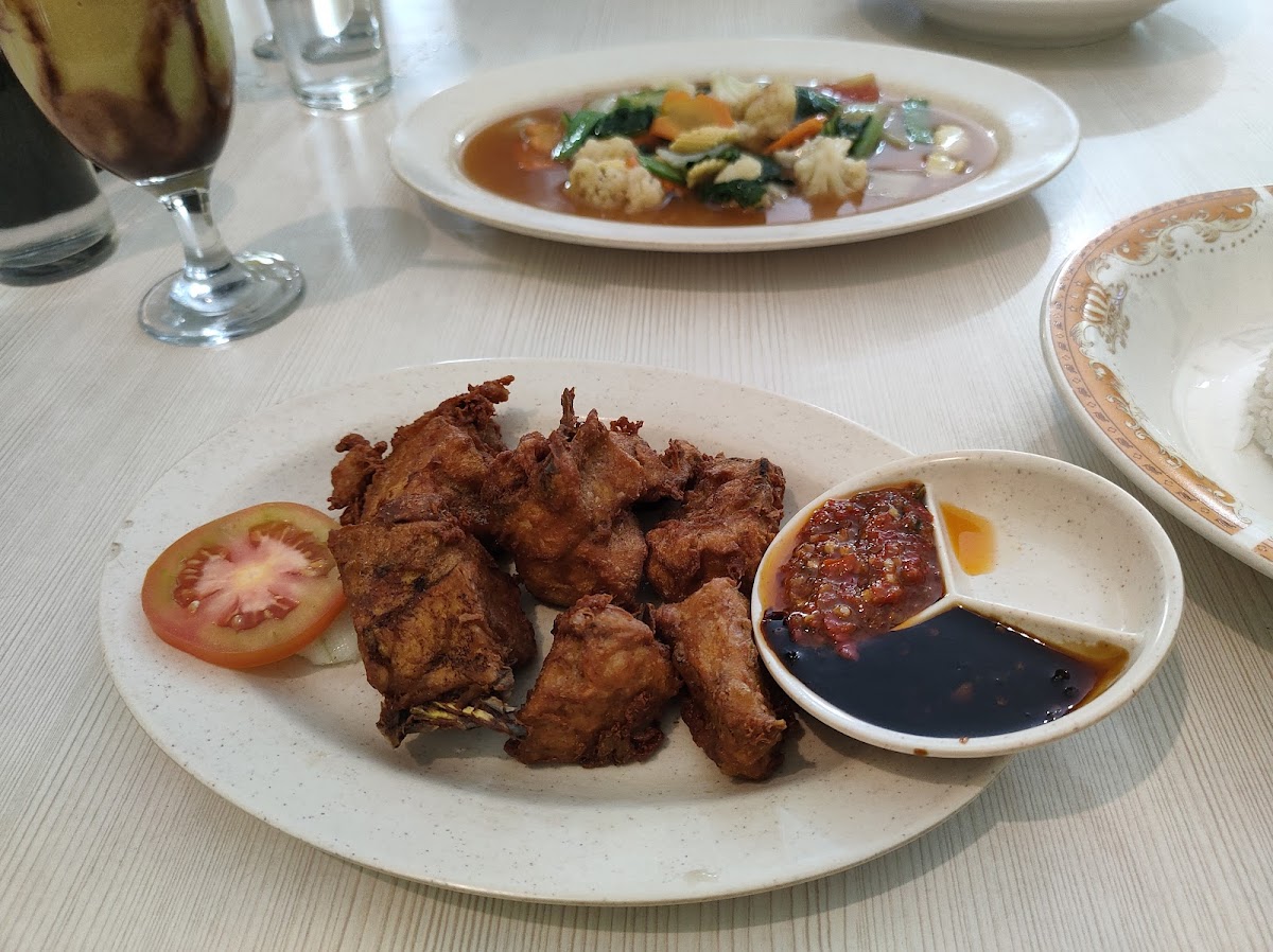 Rumah Makan Thamrin - Photo 1