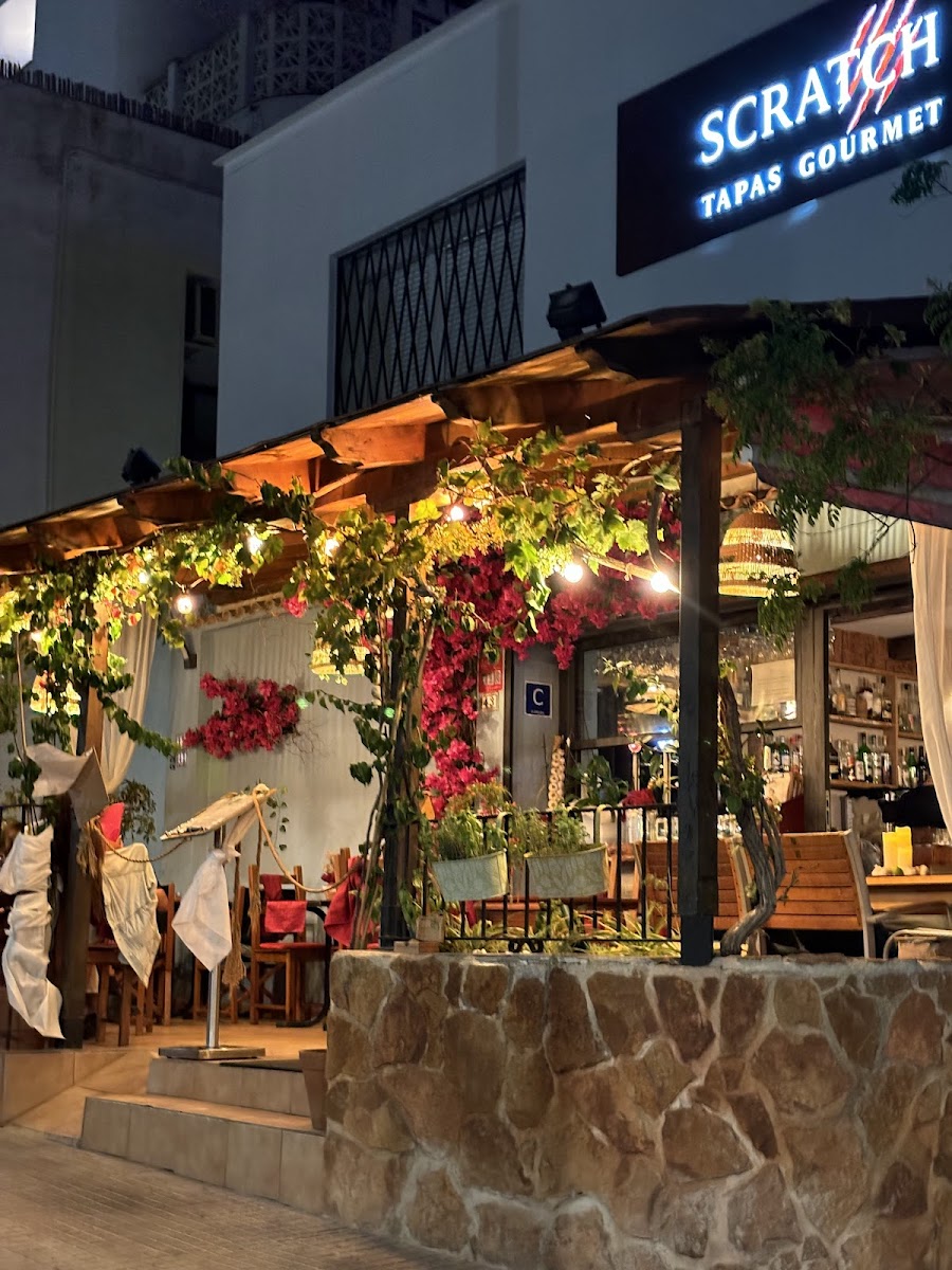 Scratch by La Flia Project - Tapas gourmet & Cocktails