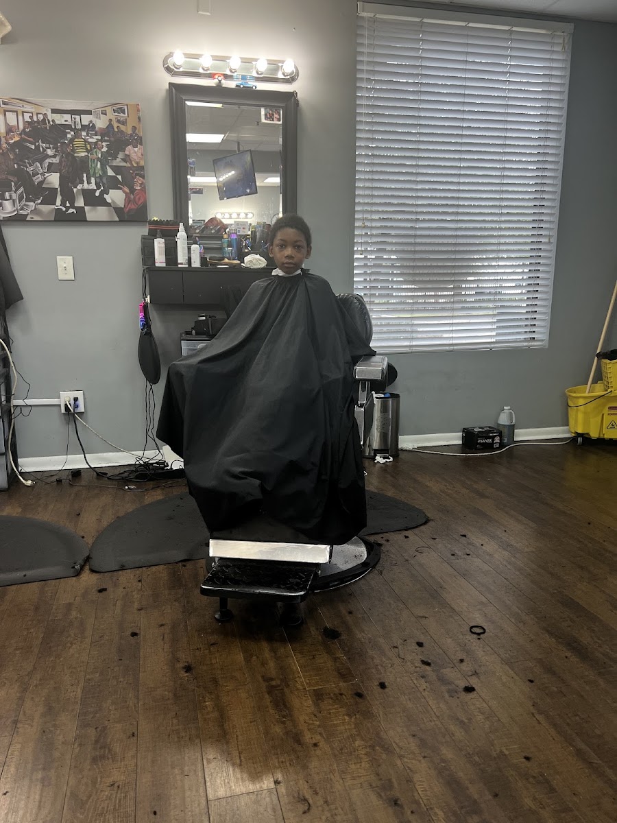 Centerstage Barbershop - Photo 2