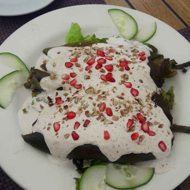 Chiles En Nogada