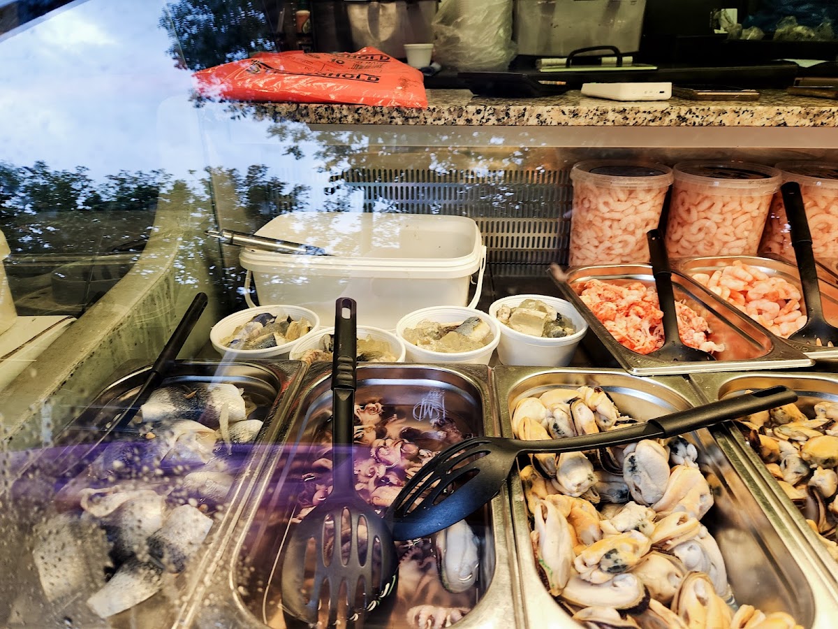Eels on Wheels Seafood - Photo 4