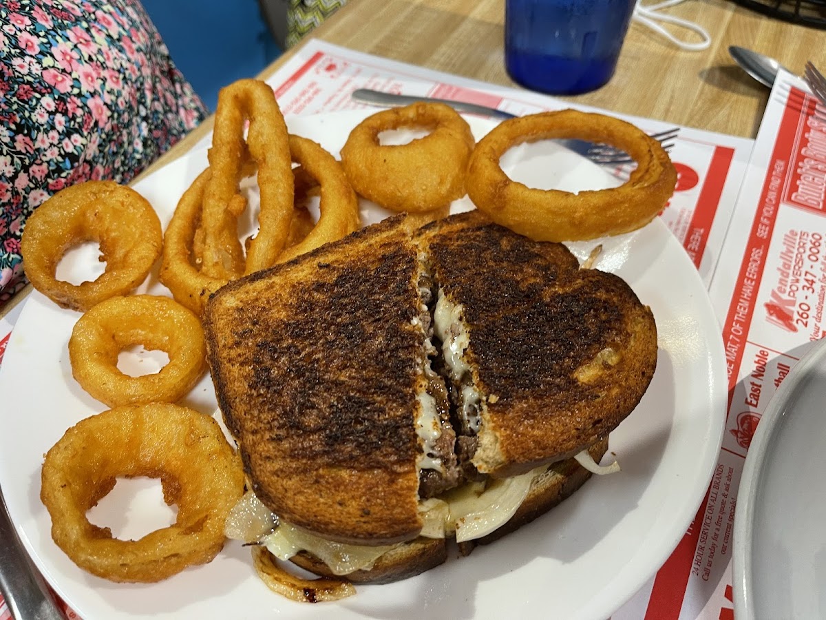 Mino's II Diner - Photo 7