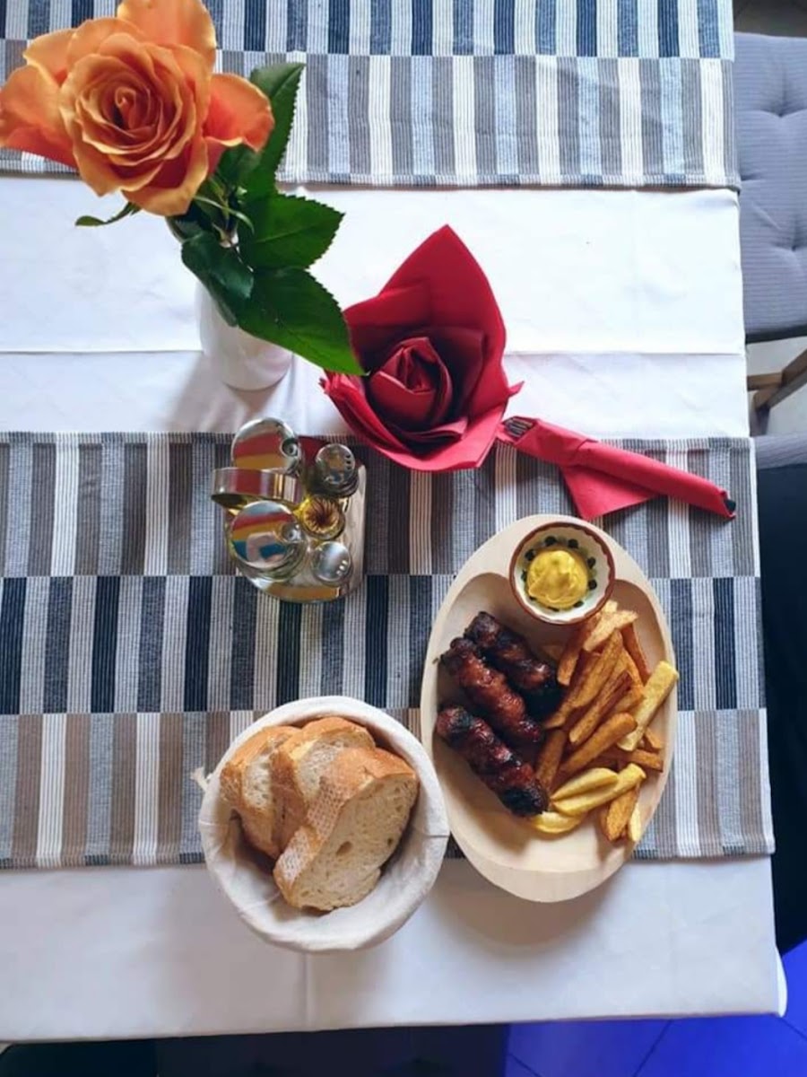 RO_mania RESTAURANT - Photo 4