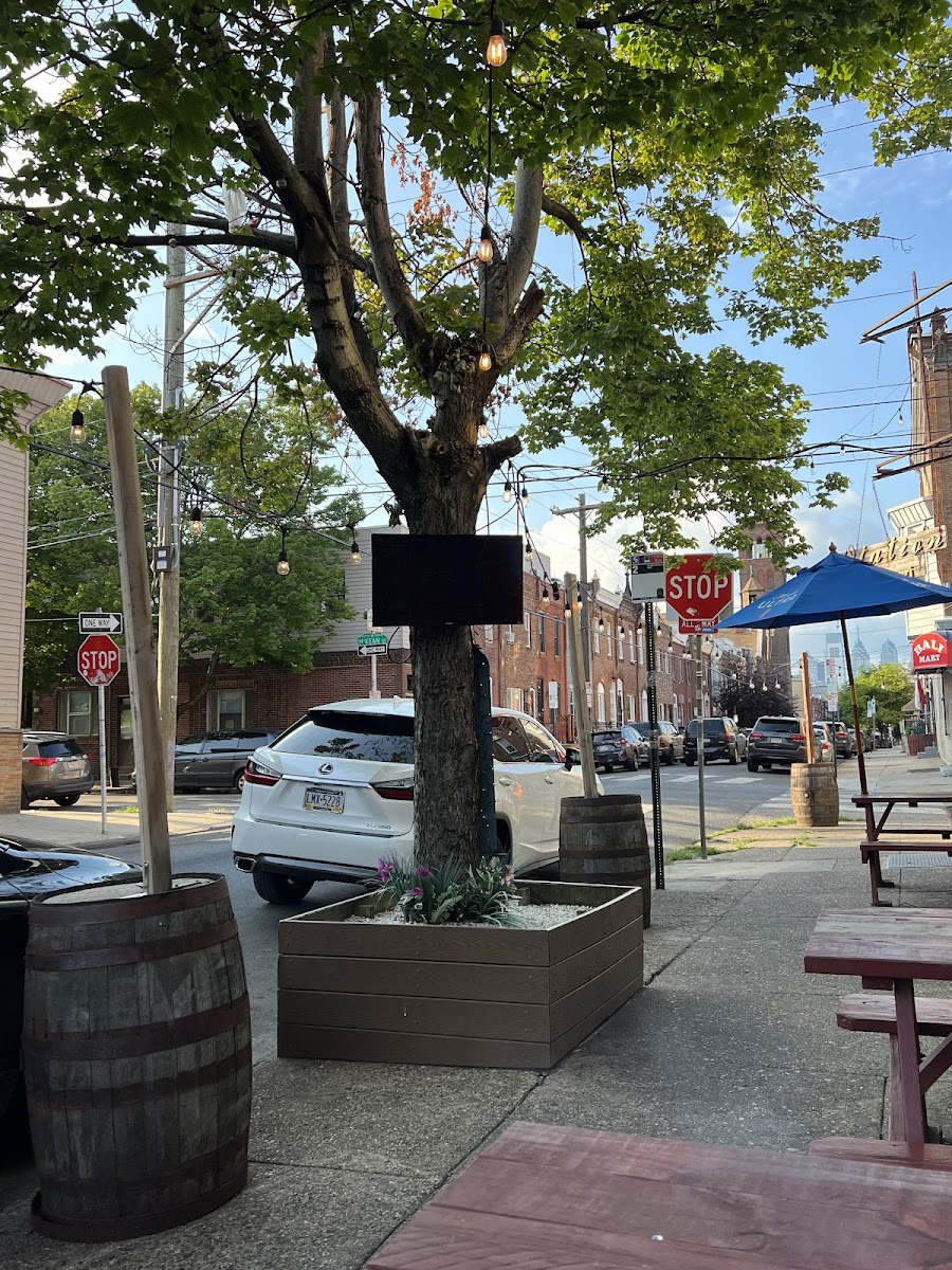 Station Bar & Grill - Photo 4