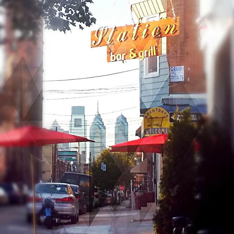 Station Bar & Grill - Photo 5