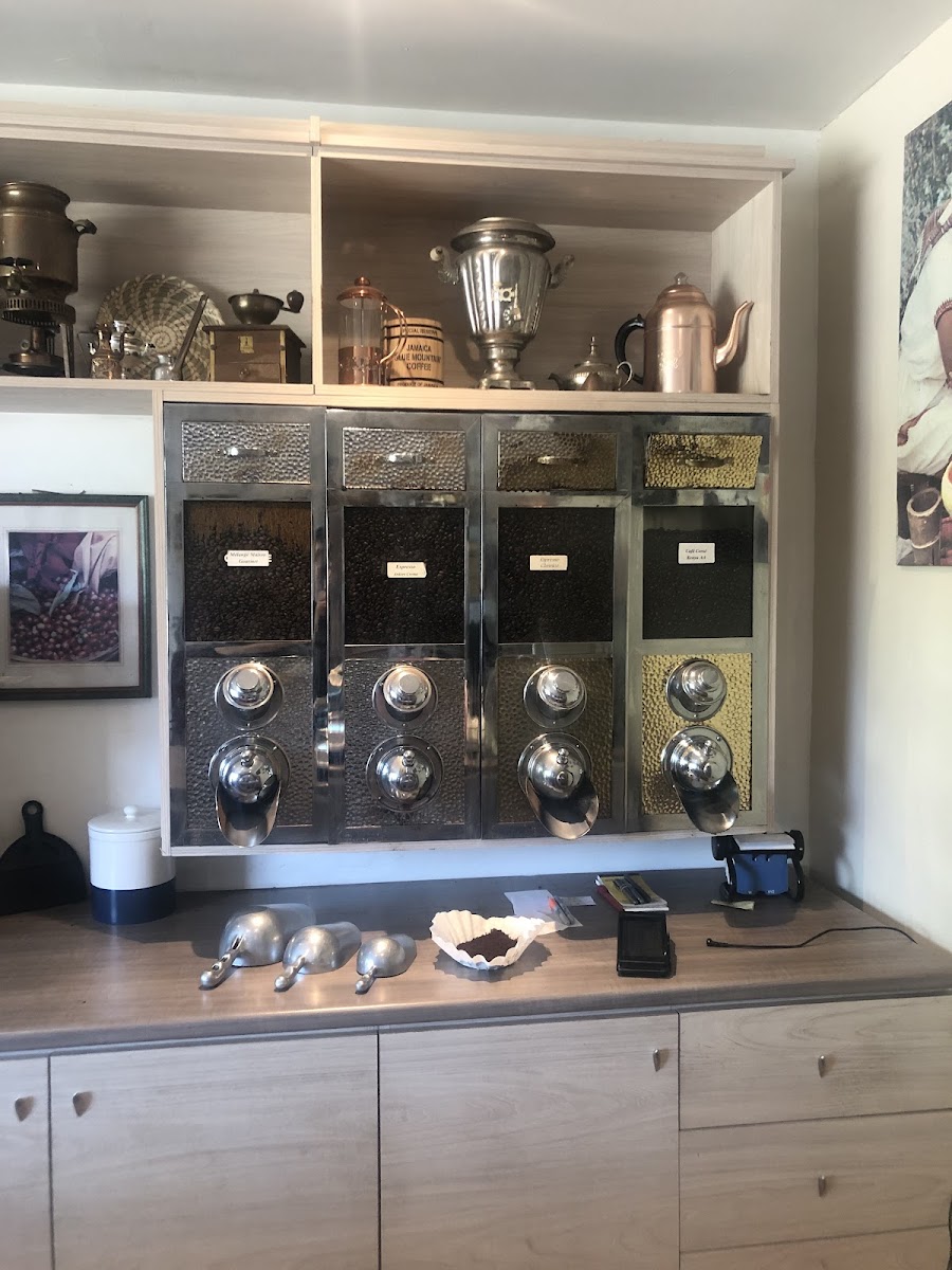 Q-Bec Café - Photo 2