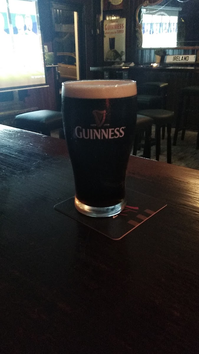Mollys Irish Bistro & Bar - Photo 5