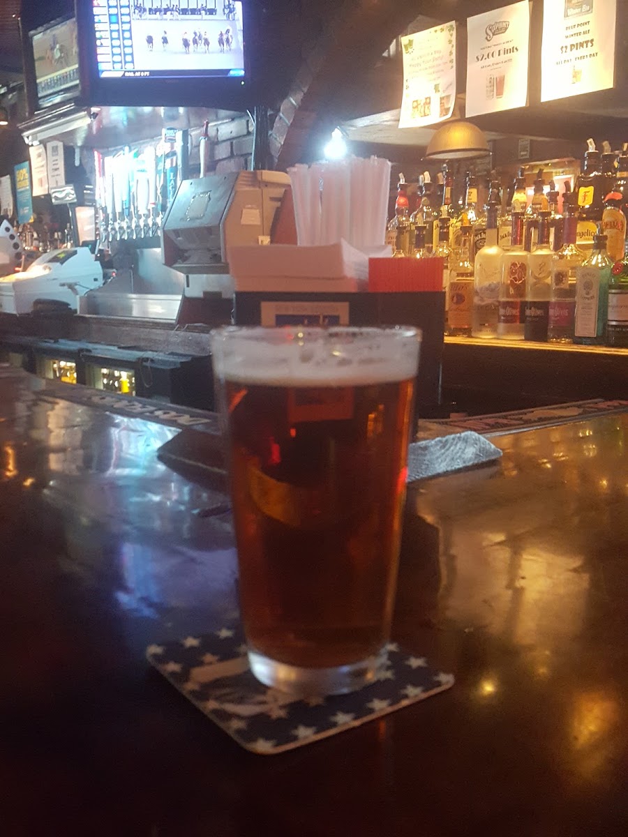 Tommy's Old Town Tavern - Photo 6